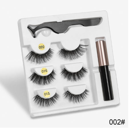A Pair Of False Eyelashes - Olive Eden