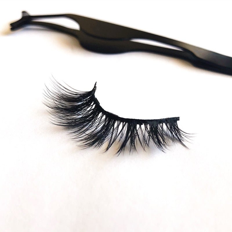 A Pair Of False Eyelashes - Olive Eden