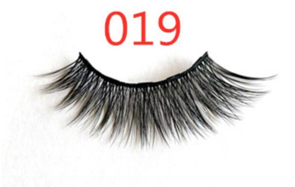 A Pair Of False Eyelashes - Olive Eden