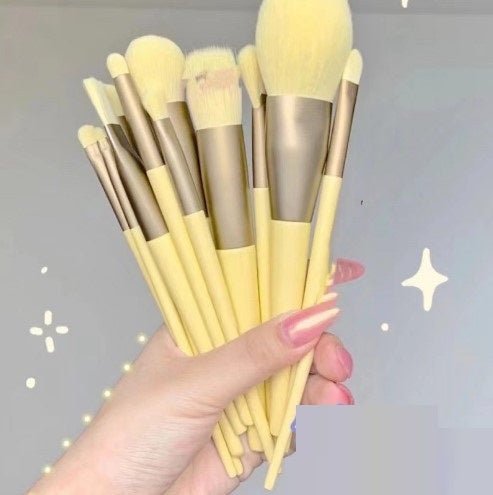 Eye Shadow Highlighter Foundation Brush - Olive Eden